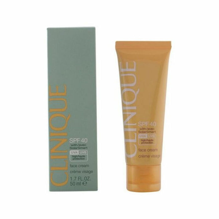 Protector Solar Facial Clinique SPF 40 (50 ml) (Unisex) (50 ml)
